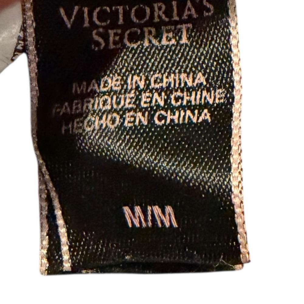 Victoria's Secret Black Floral Slippers with Faux Fur‎ - Picture 8 of 8